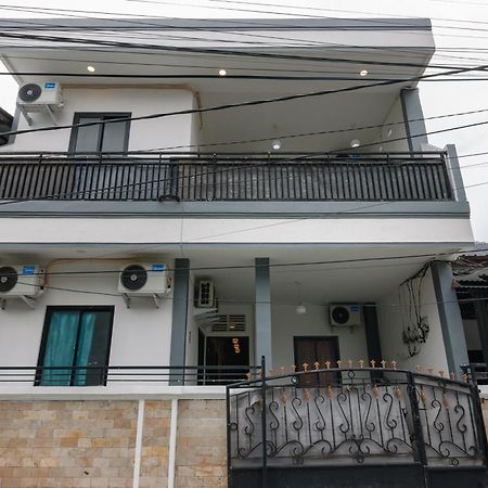 Reddoorz At Flamboyan Harapan Indah Otel Bekasi Dış mekan fotoğraf