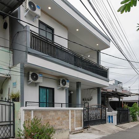 Reddoorz At Flamboyan Harapan Indah Otel Bekasi Dış mekan fotoğraf